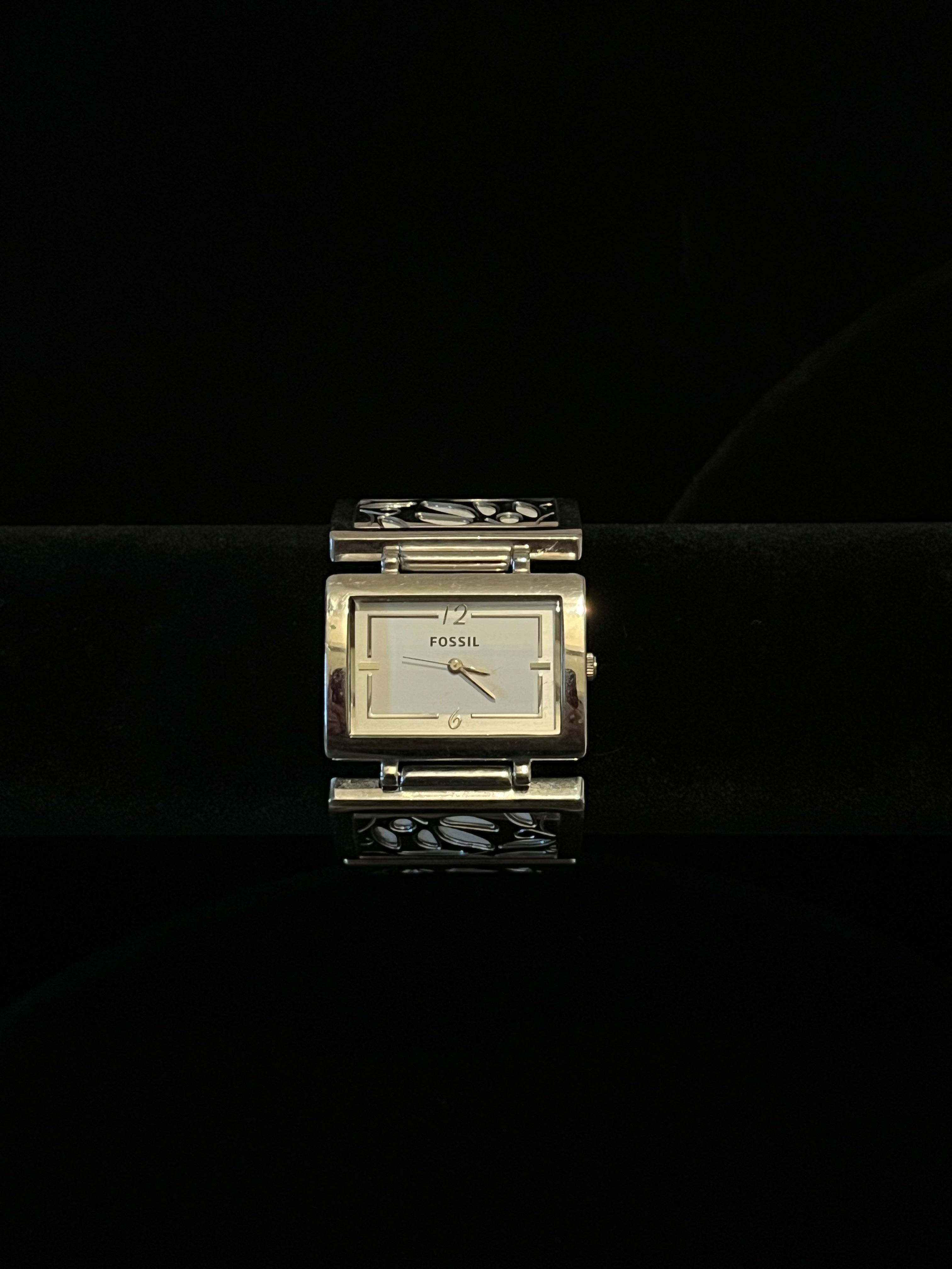 vintage women's watch- fossil