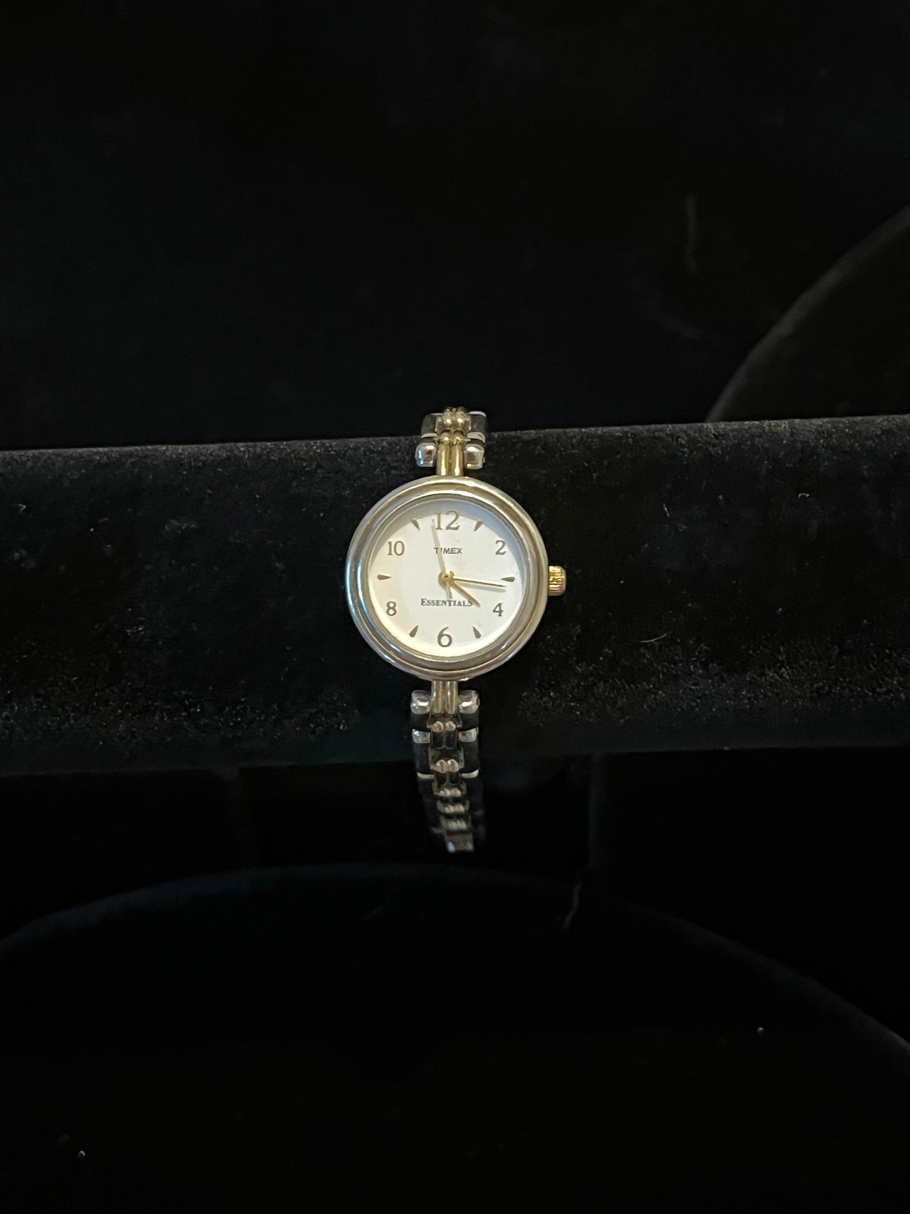 vintage women's watch- timex