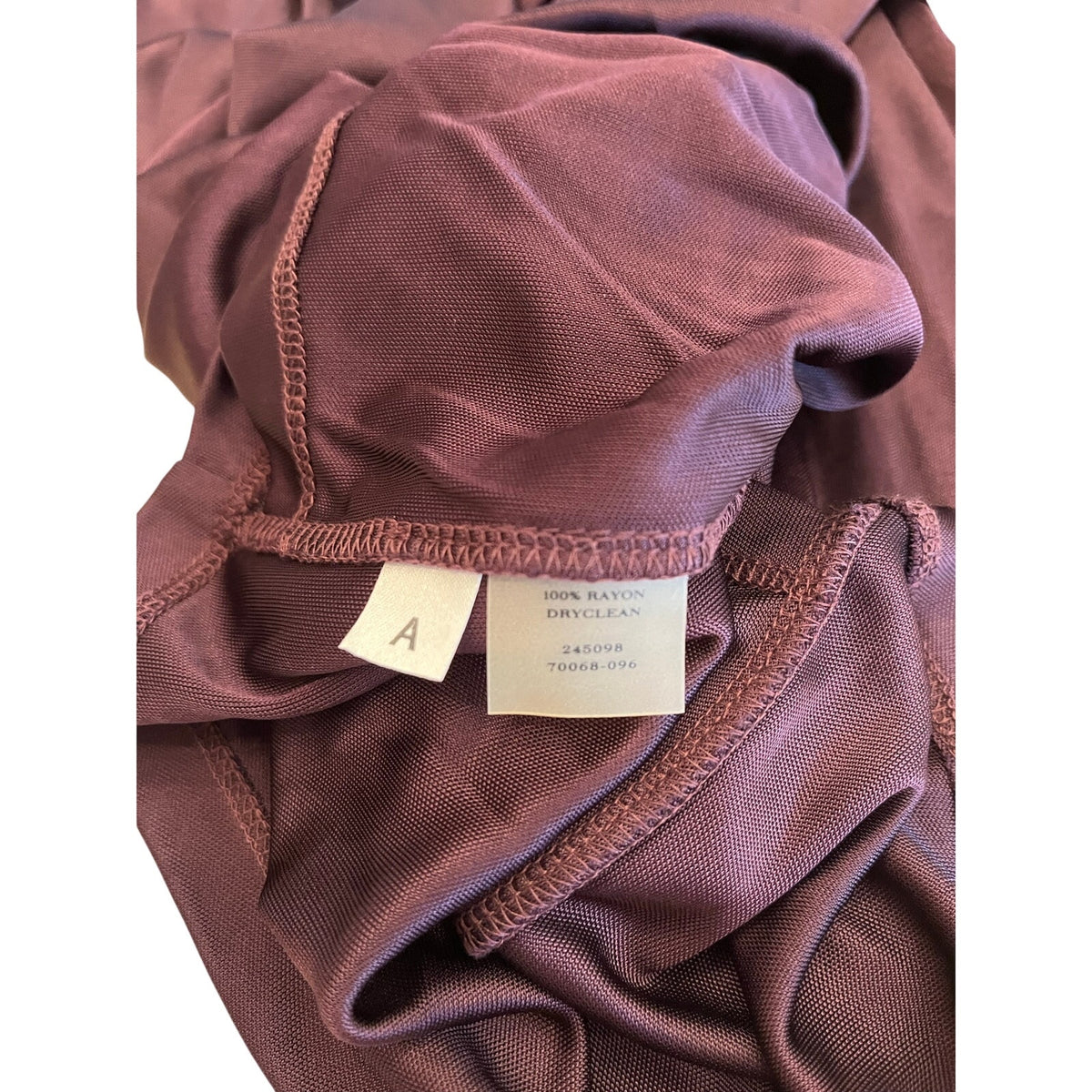 ann taylor v neck maroon top sz xs