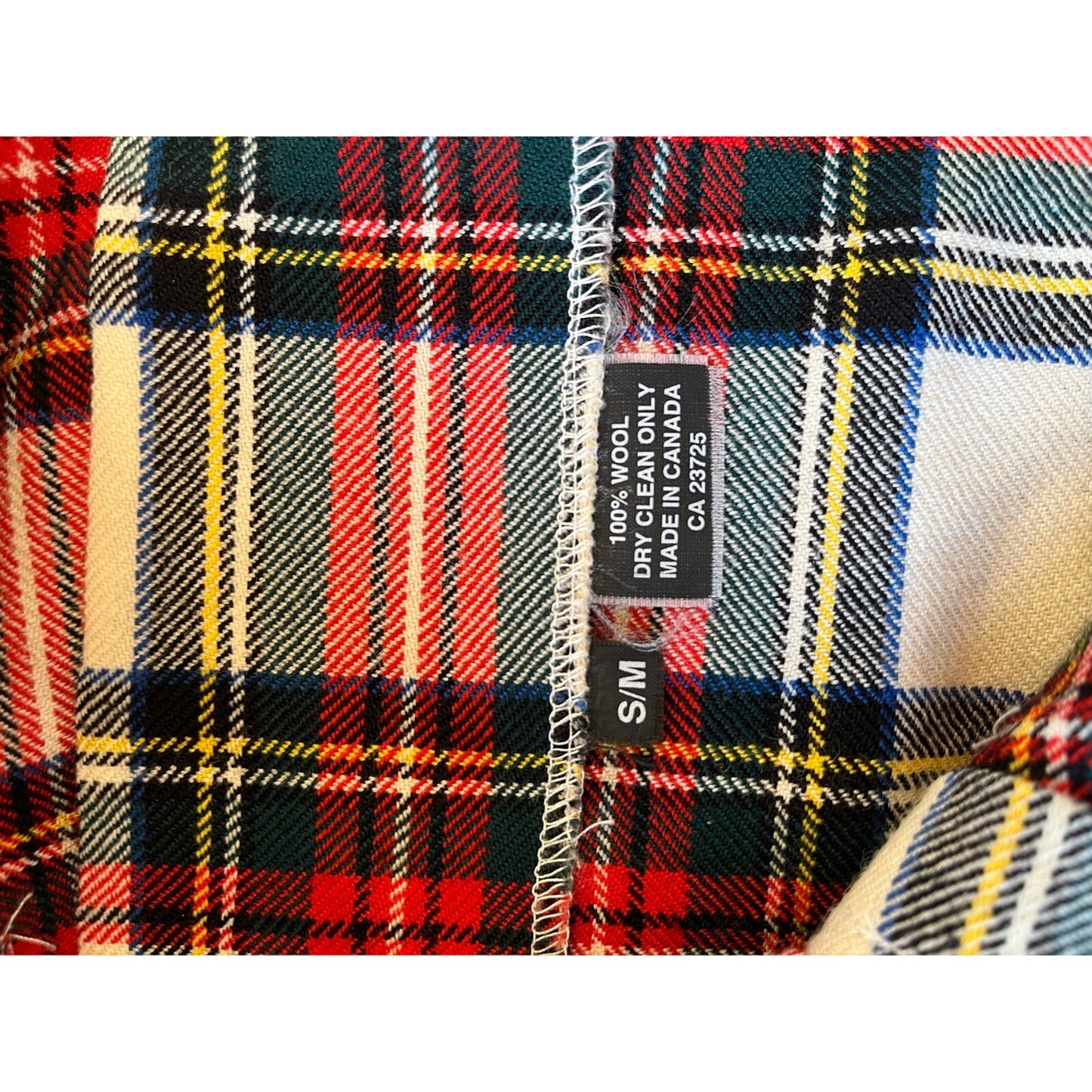 Vintage 100% Wool Plaid Pleated Mini Skirt Made in Canada Size S/M Tartan Preppy
