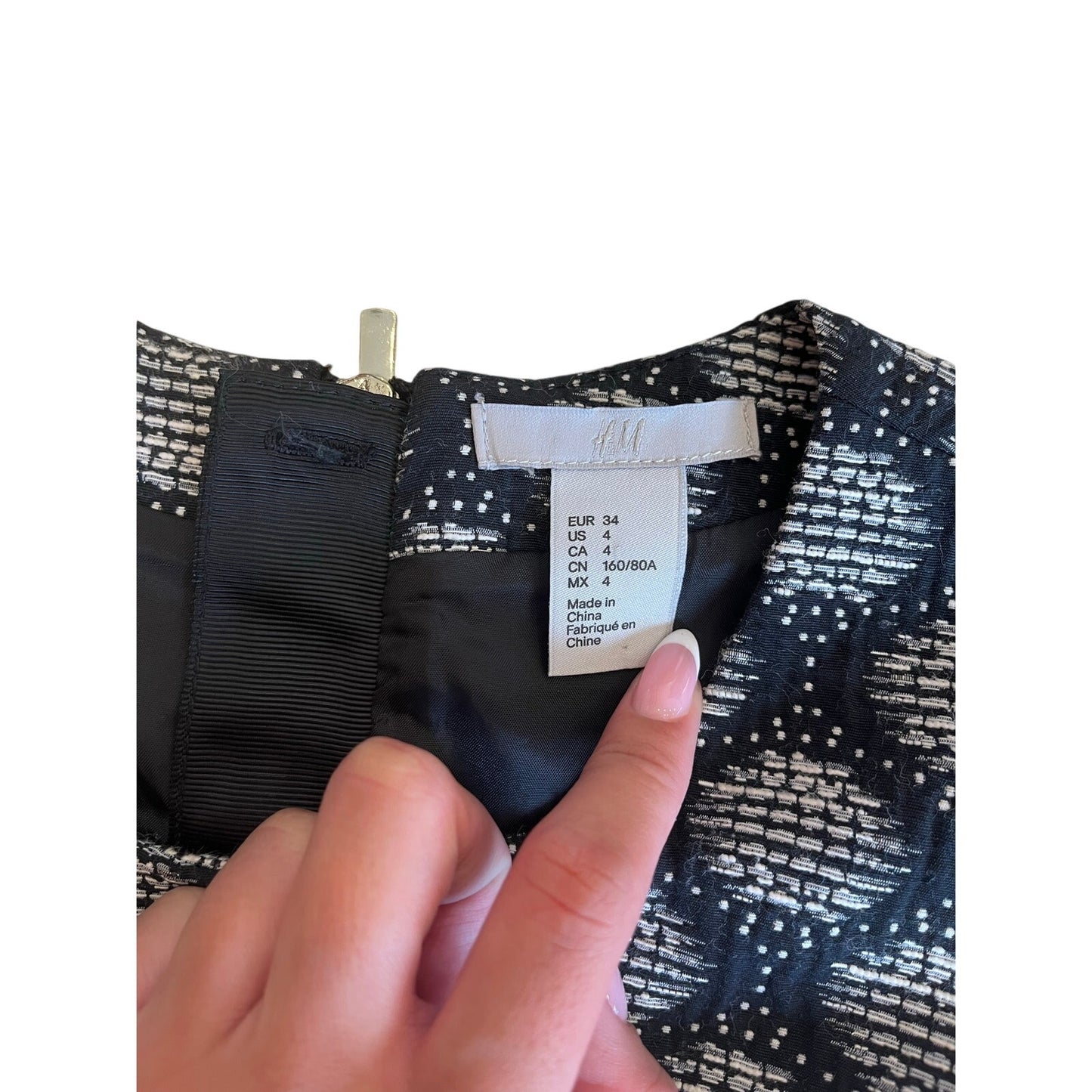 H&M Black White Jacquard Fit & Flare Dress Size 4 Sleeveless Pleated