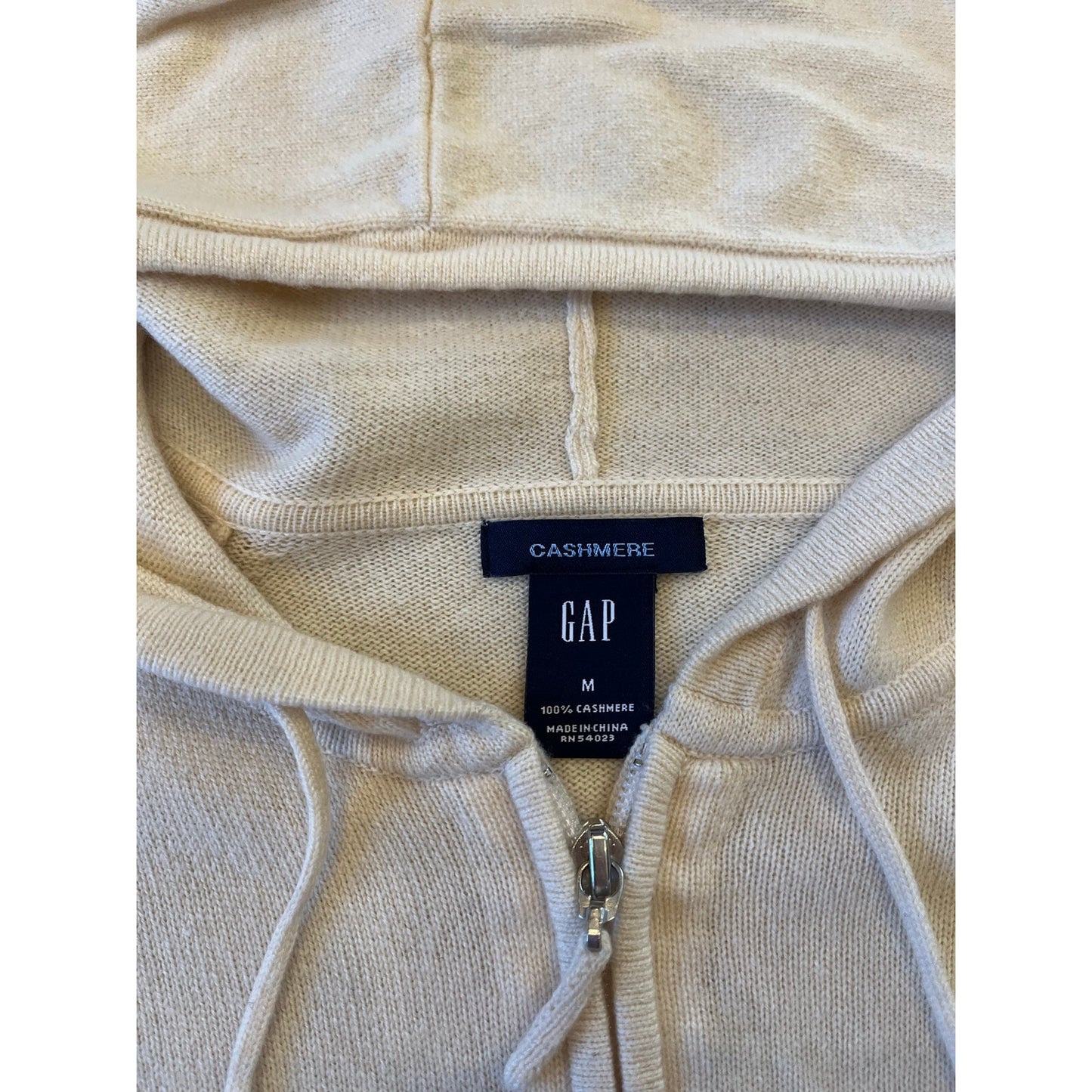 100% cashmere zip up from the 2000s