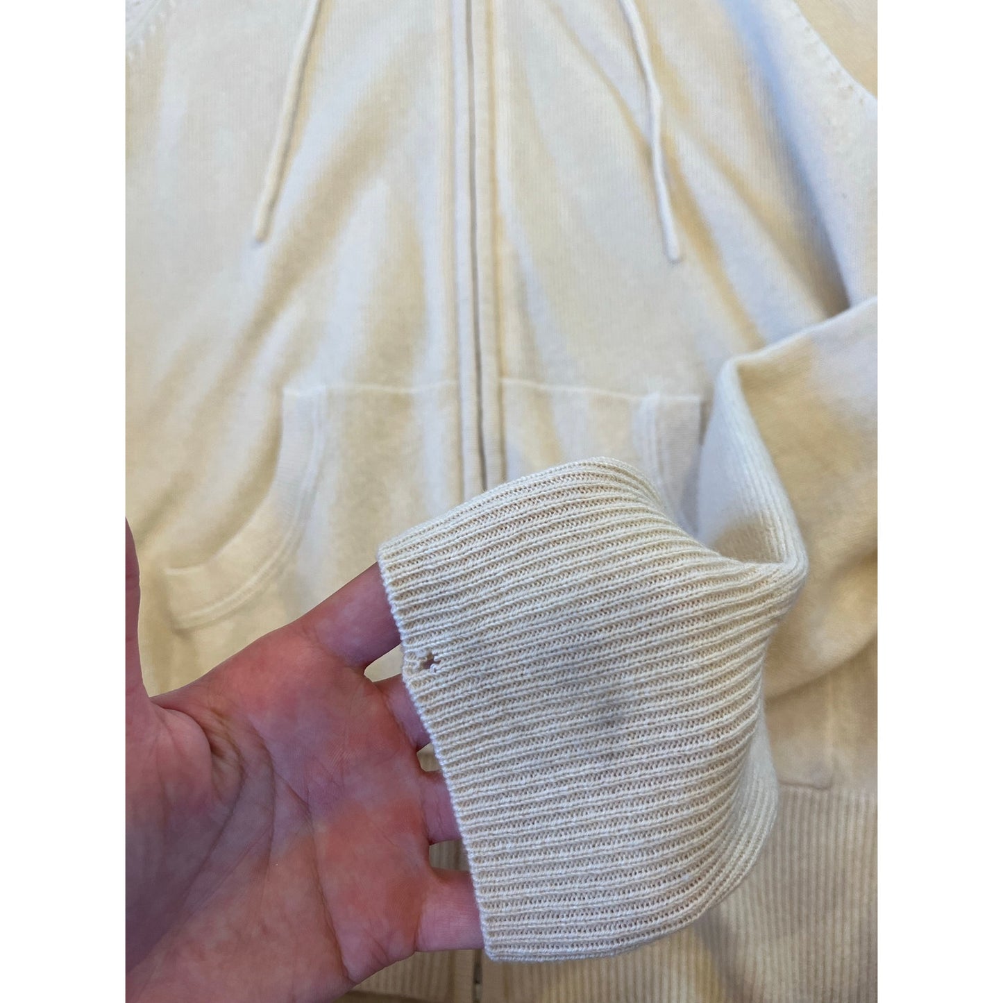 100% cashmere zip up from the 2000s